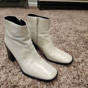 Colin Stuart White Heeled Boots